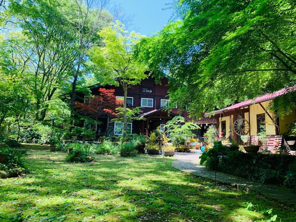 Property building, Spring, Day, Natural landscape, Garden, Garden view