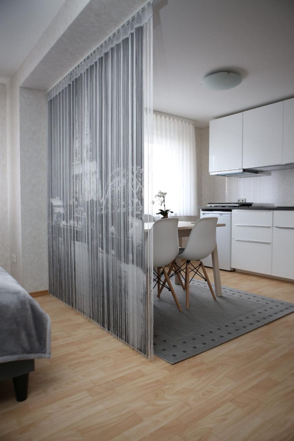 Kitchen or kitchenette, Seating area, Dining area