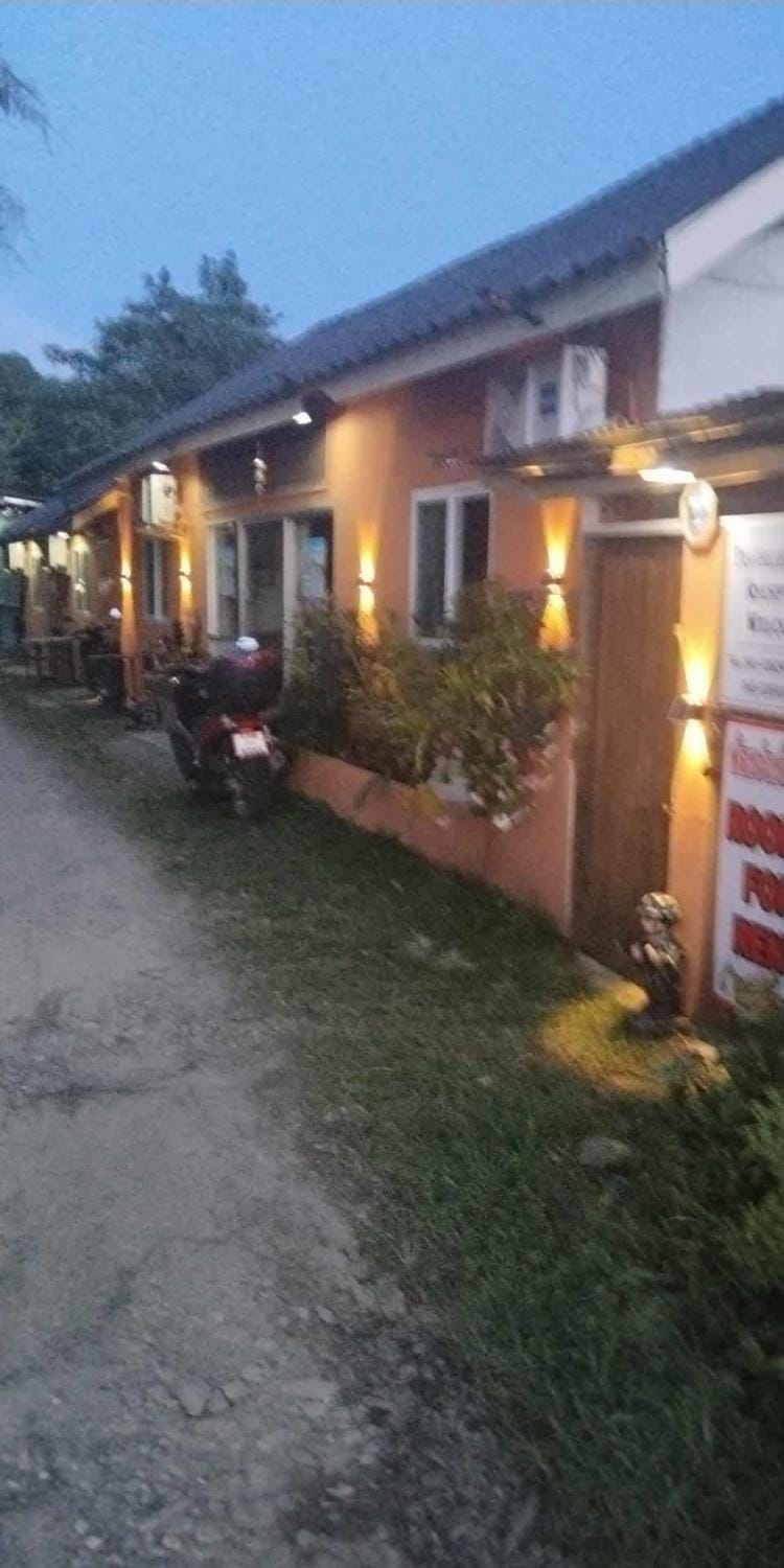 Travellers Rest Hotel in Ko Chang