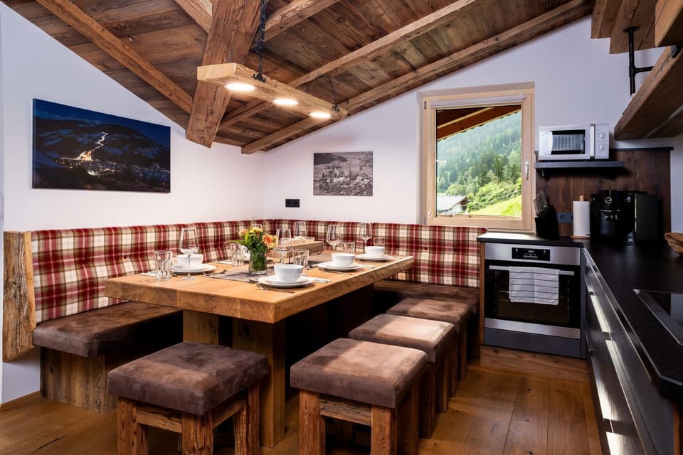 Alpen Chalet Wohnung "Rosa" Apartment in Tyrol