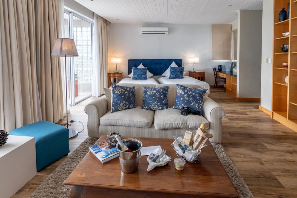 Balfour Place Guesthouse Bed and Breakfast in Camps Bay