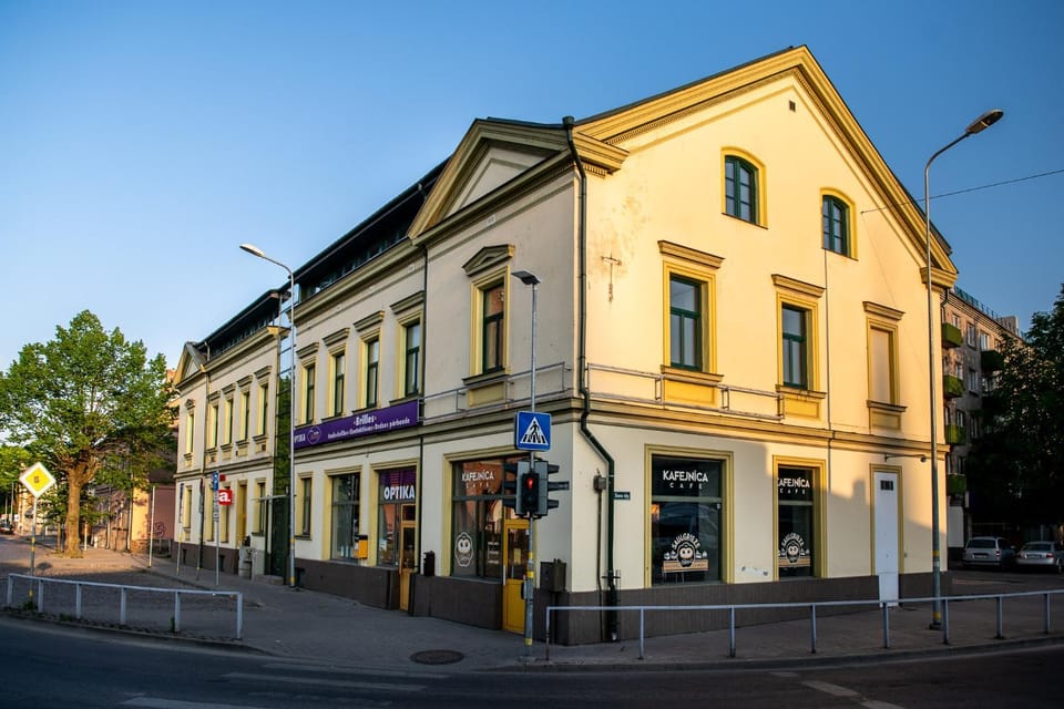 Property building, Day