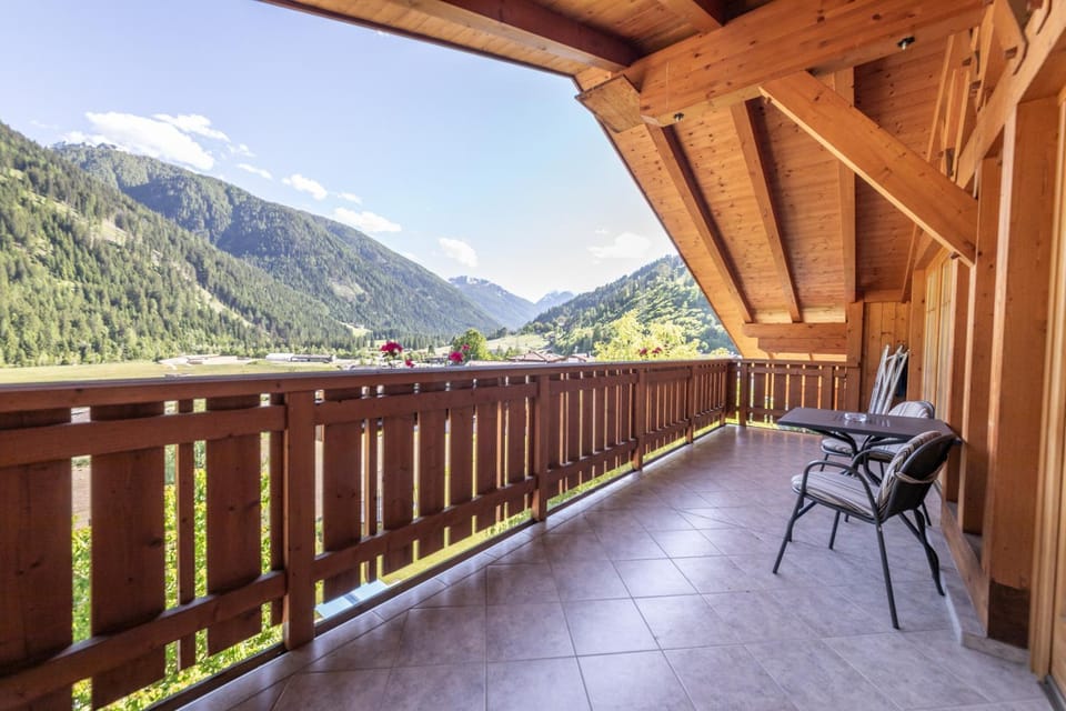 Natural landscape, View (from property/room), Balcony/Terrace, Mountain view