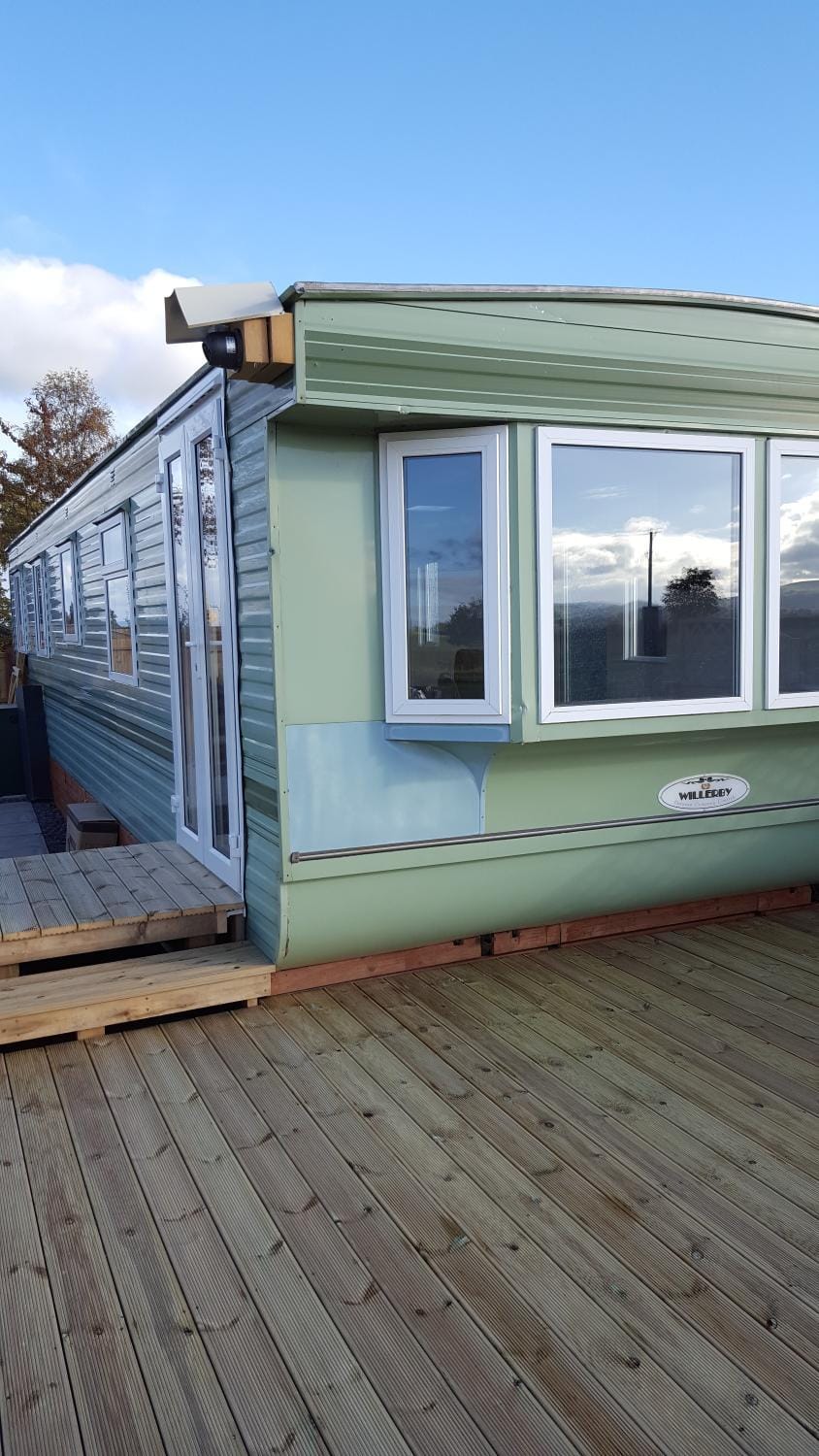 Facade/entrance, Balcony/Terrace