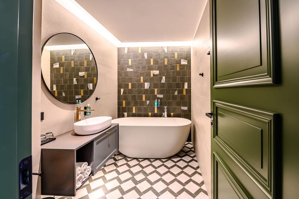 Bathroom, Bath