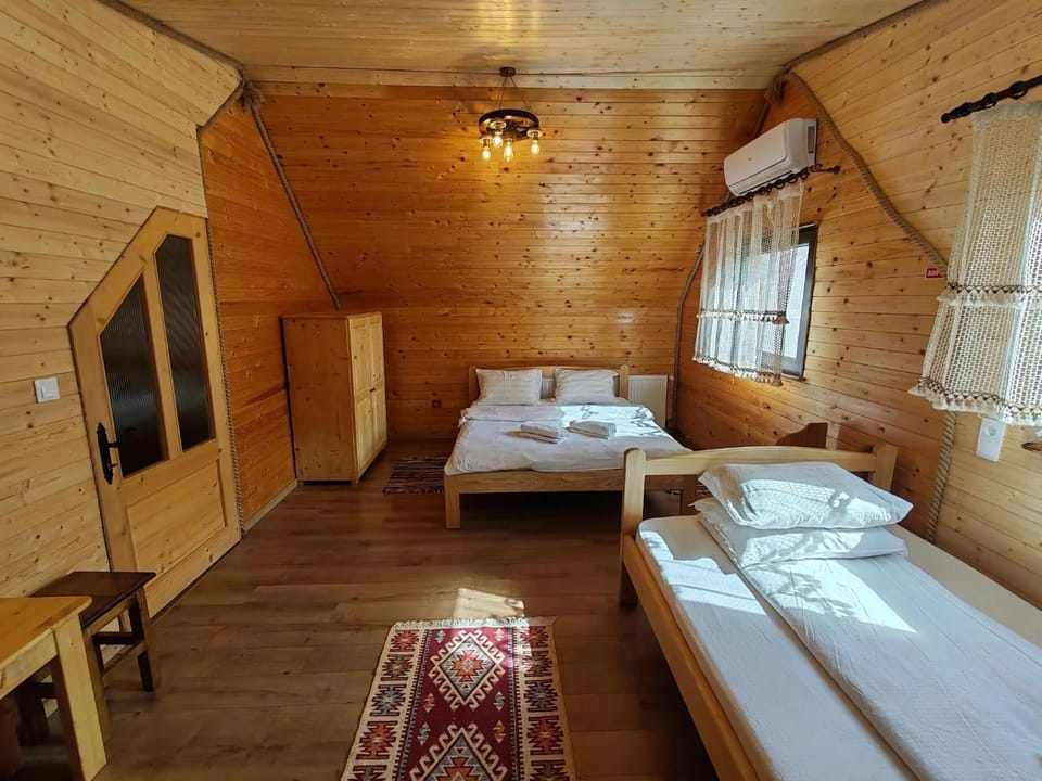 Cabana Colt de Rai Nature lodge in Romania