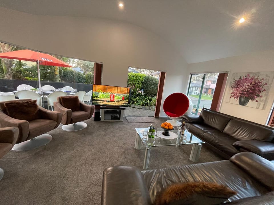 Living room, Lounge or bar