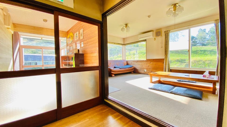 Communal lounge/ TV room