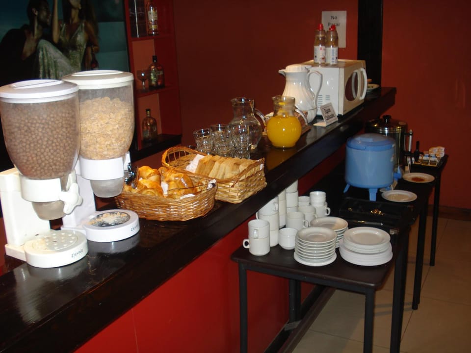 Breakfast, Buffet breakfast