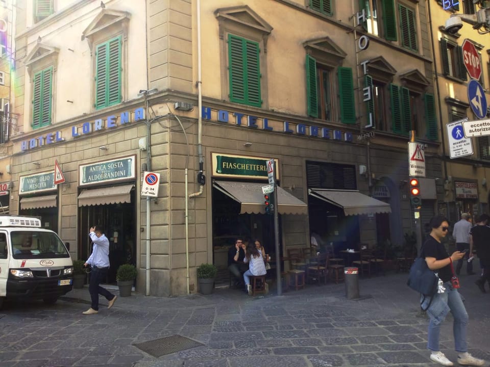 Facade/entrance
