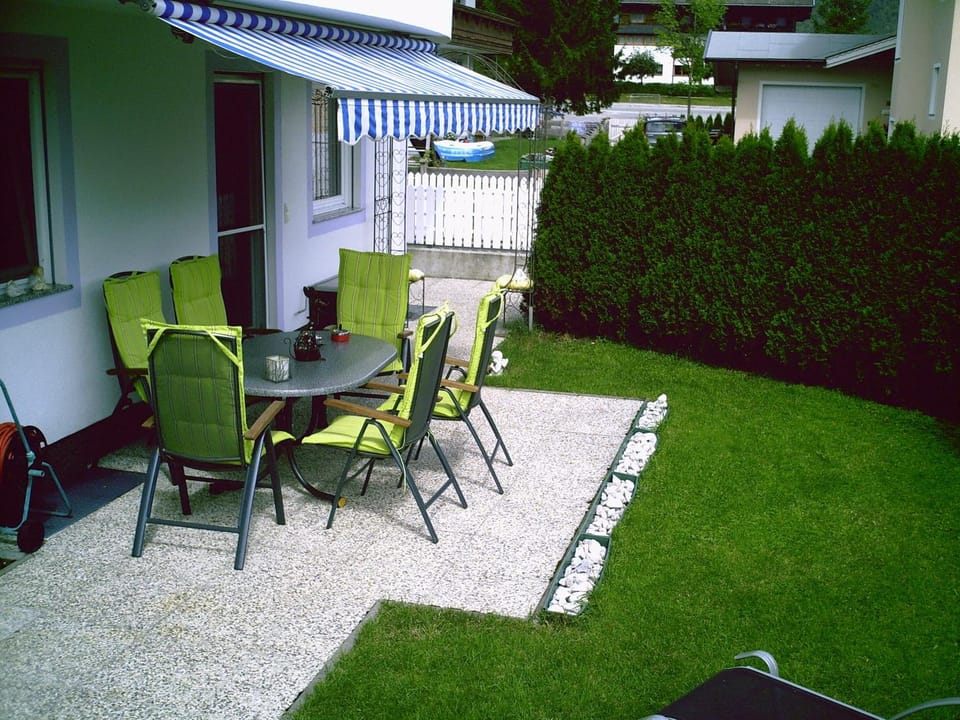 Garden, Balcony/Terrace