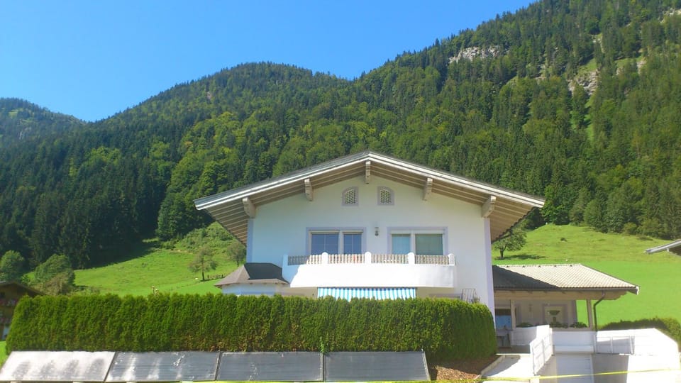 Property building, Spring, Day, Natural landscape, Mountain view