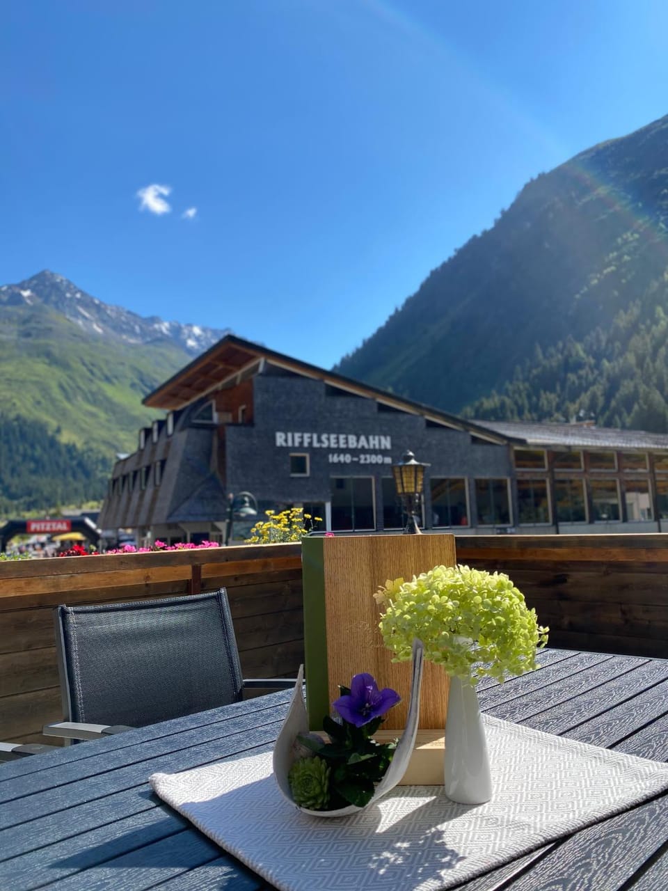 View (from property/room), Balcony/Terrace, Landmark view