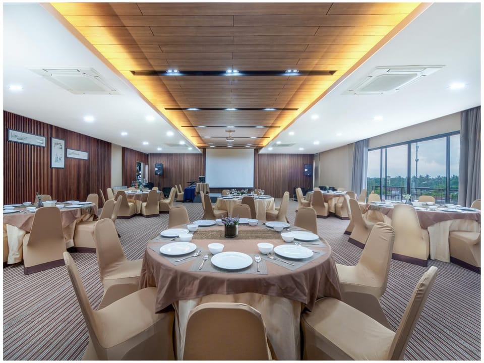 Banquet/Function facilities, Meeting/conference room