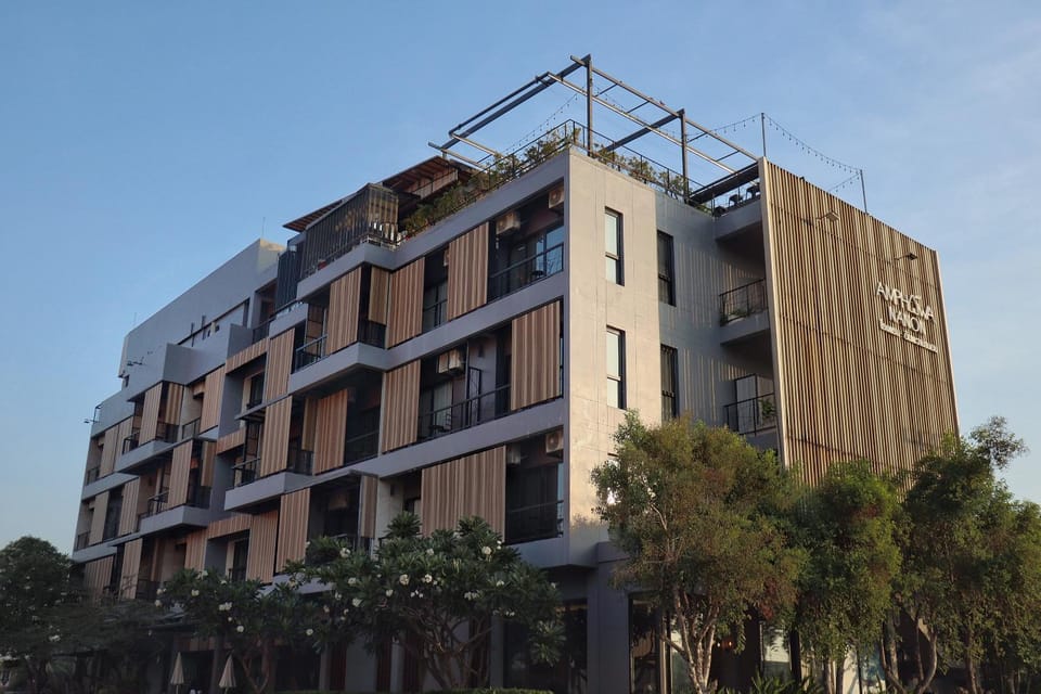 Property building, Day