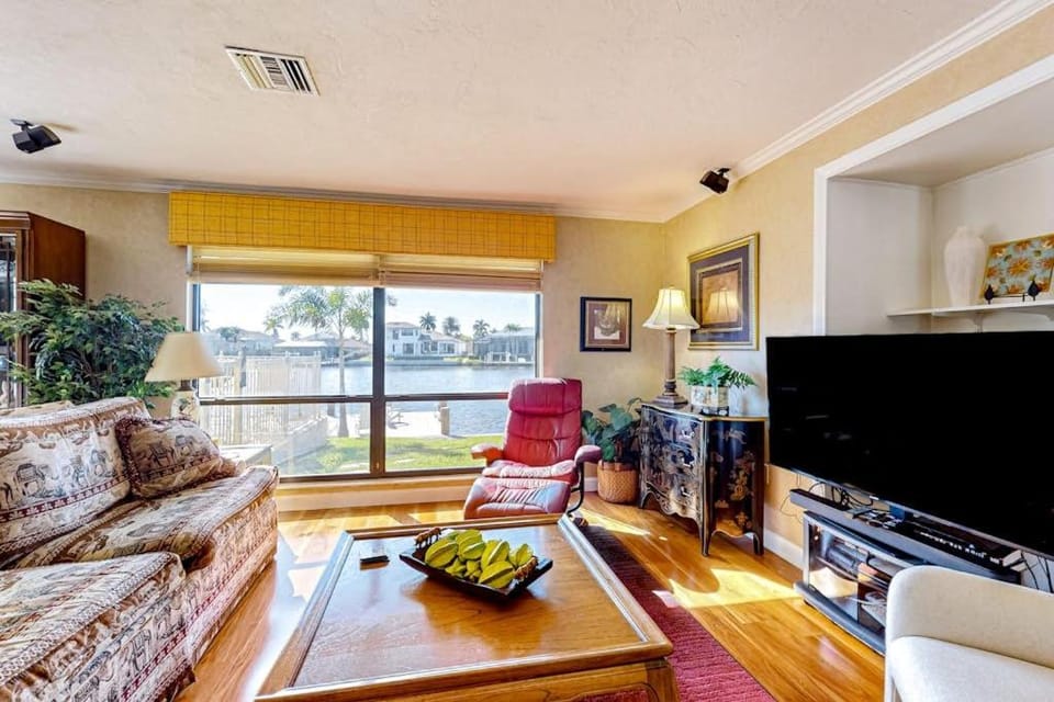 Marco Waves House in Marco Island