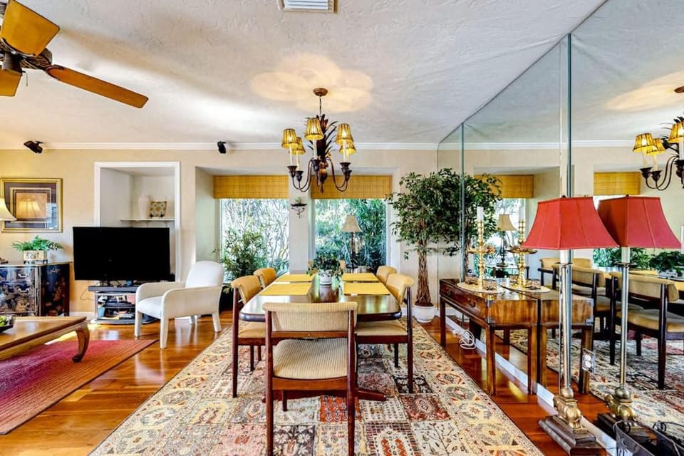 Marco Waves House in Marco Island