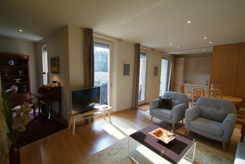 Beautifully furnished luxury apartment in Barri Vell, Girona Apartment in Girona