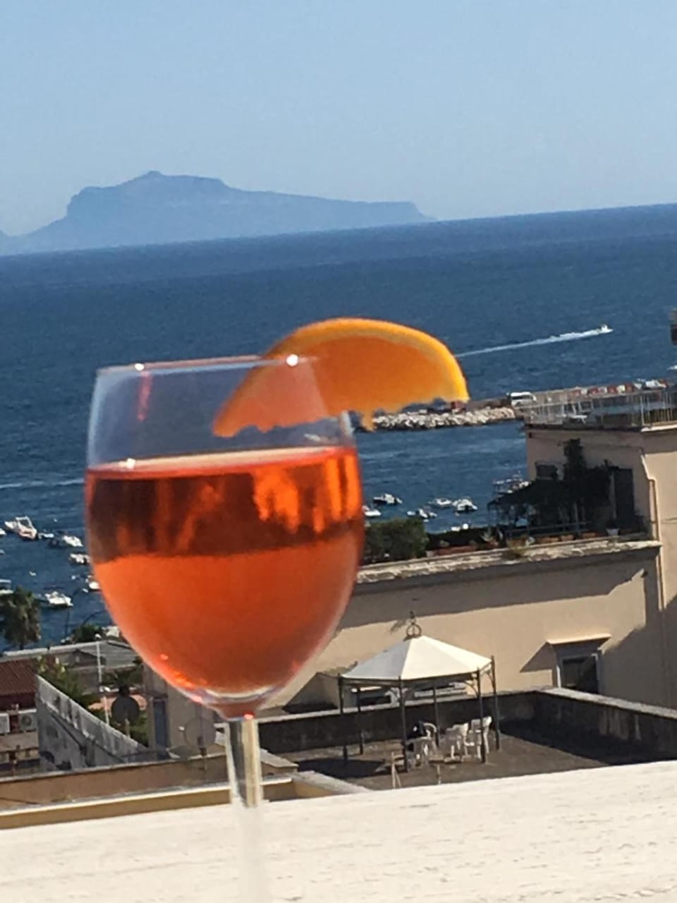 Sea view, Alcoholic drinks