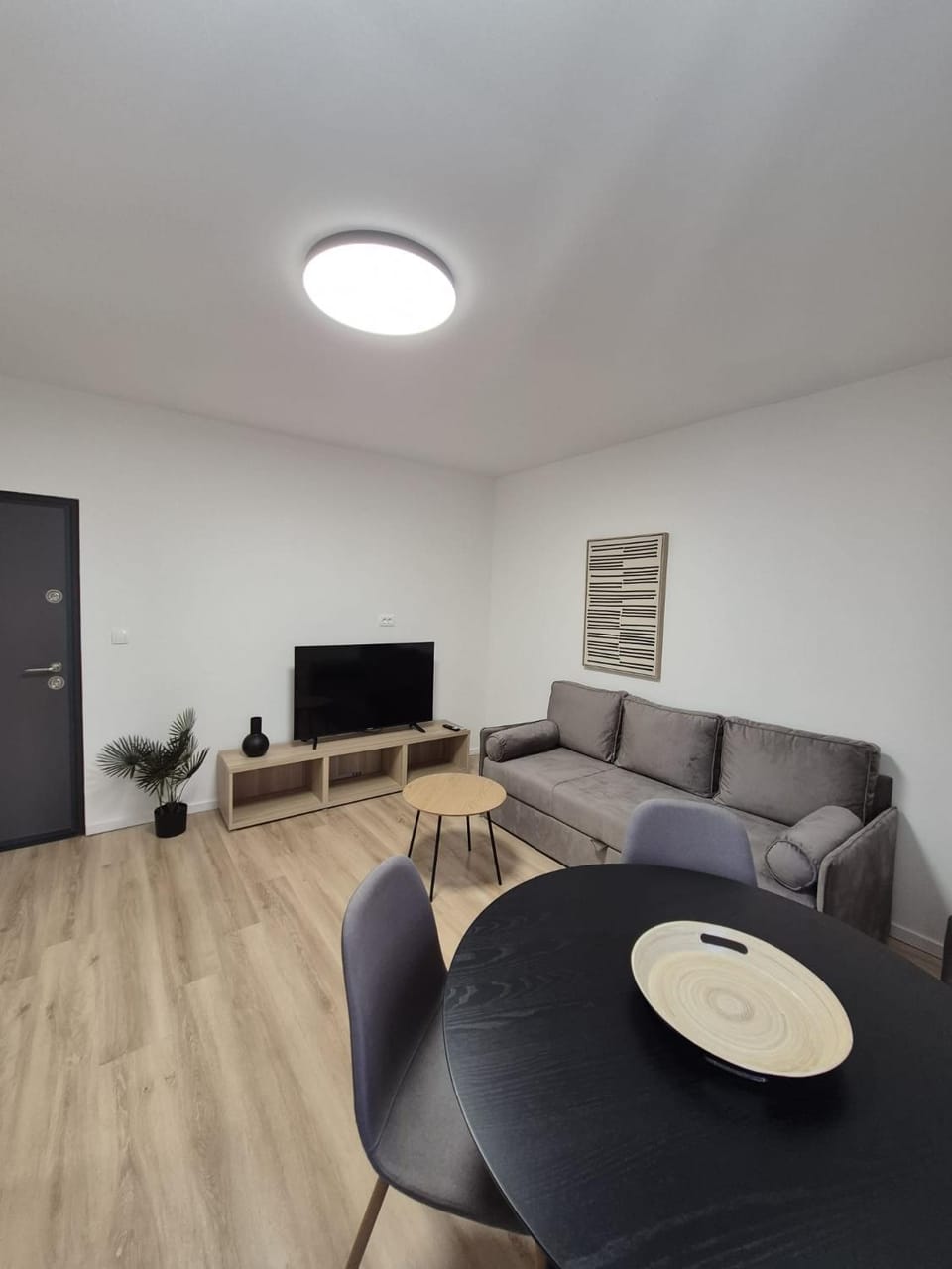 Lendas Apartments & Rooms Bed and Breakfast in Brela