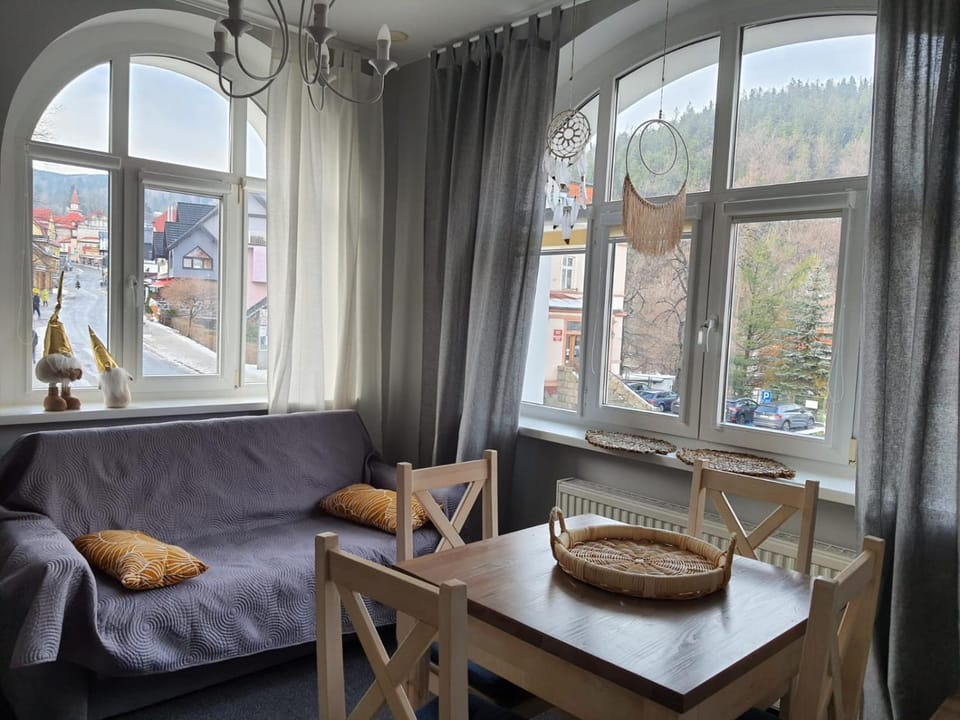Apartamenty Deptak - w centrum Karpacza, parking w cenie! Apartment in Lower Silesian Voivodeship