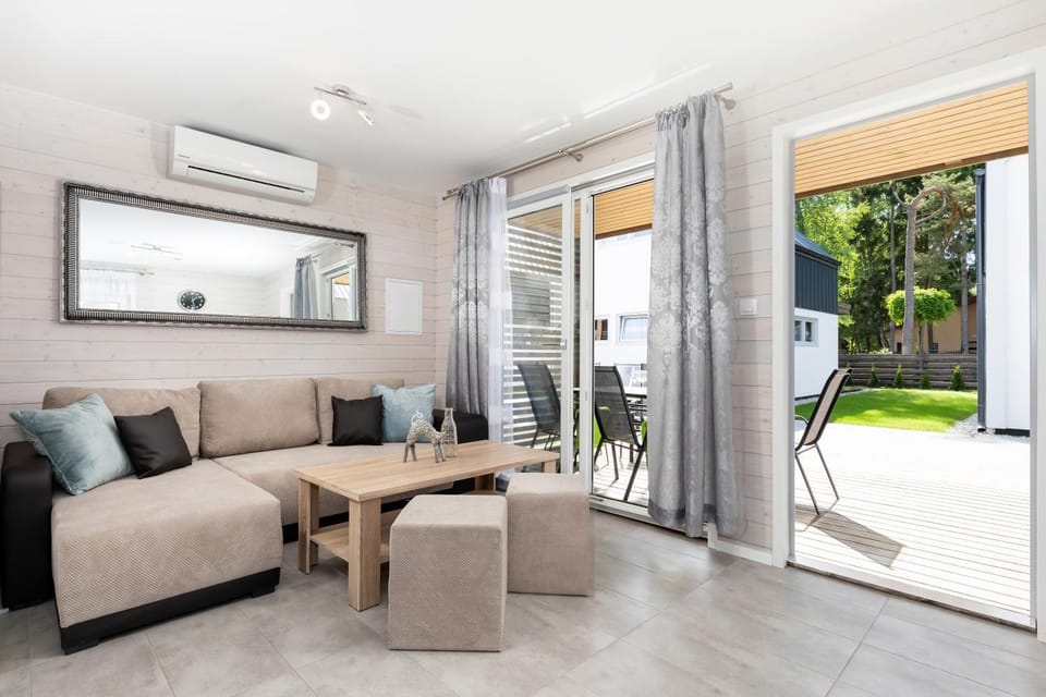 Patio, Balcony/Terrace, Living room, Seating area