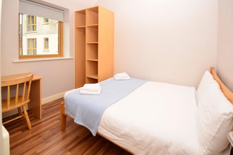 Bed, Photo of the whole room, Bedroom, hair dresser, wardrobe