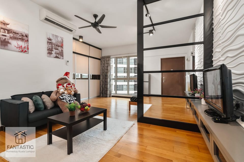 Regalia Residence at KLCC View Sky Pool by Fantastic Apartment in Federal Territory of Kuala Lumpur