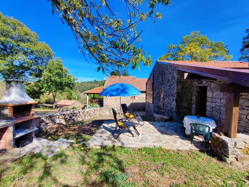 Casa da Covinha - Branda da Aveleira House in Viana do Castelo District, Portugal