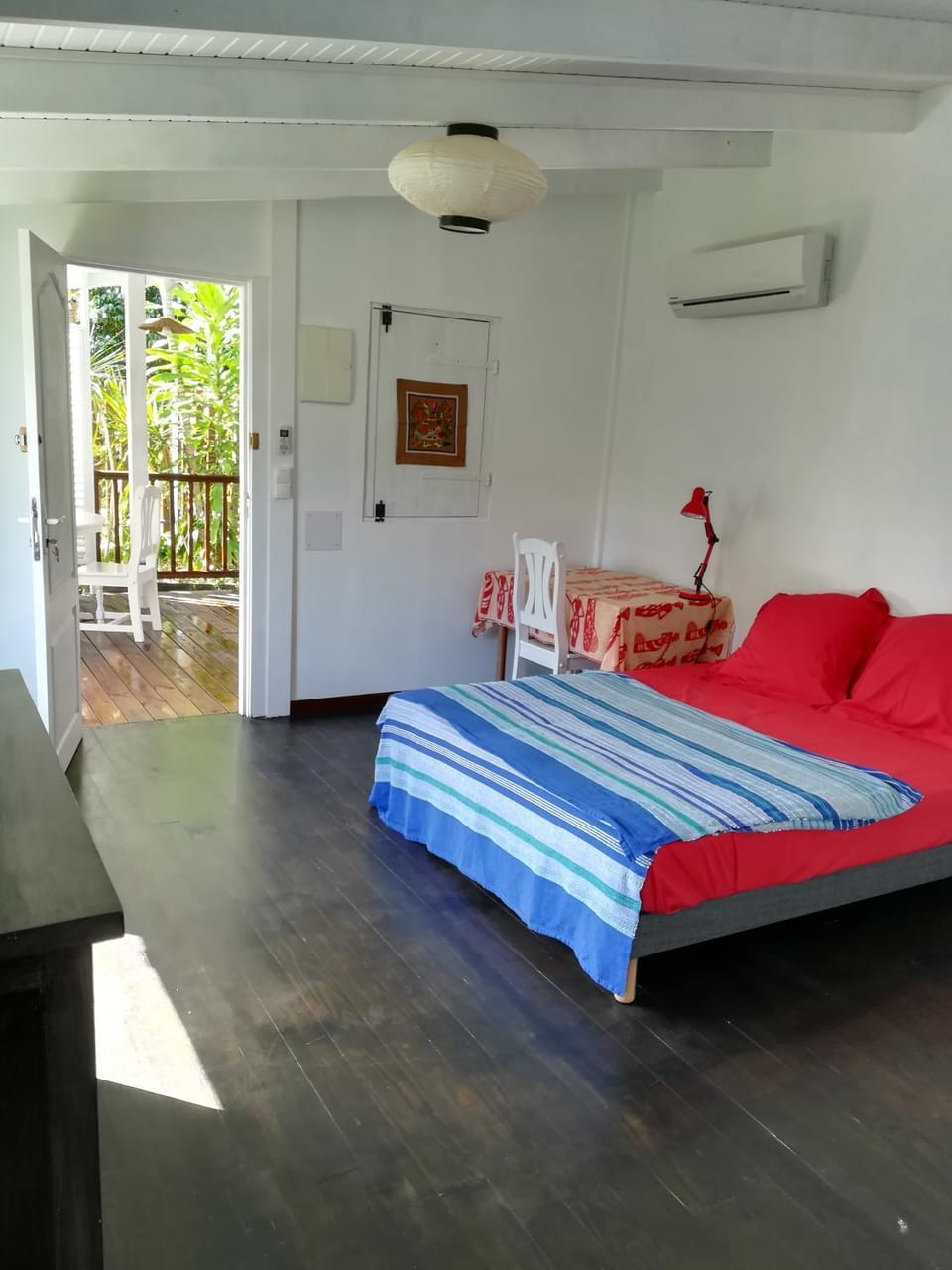 Bedroom, air conditioner