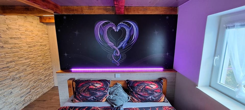 Bed, Decorative detail, Area and facilities