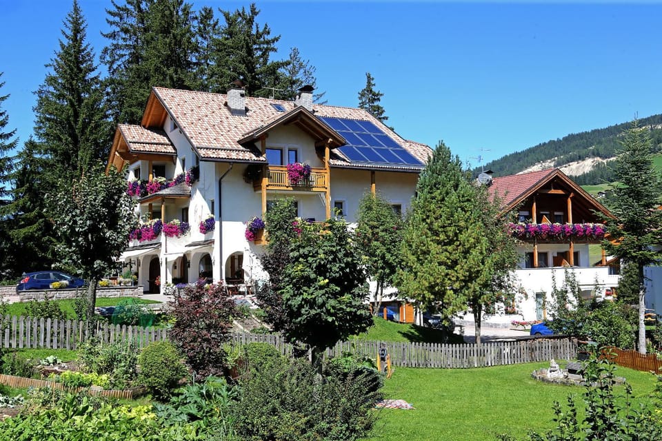 Property building, Garden