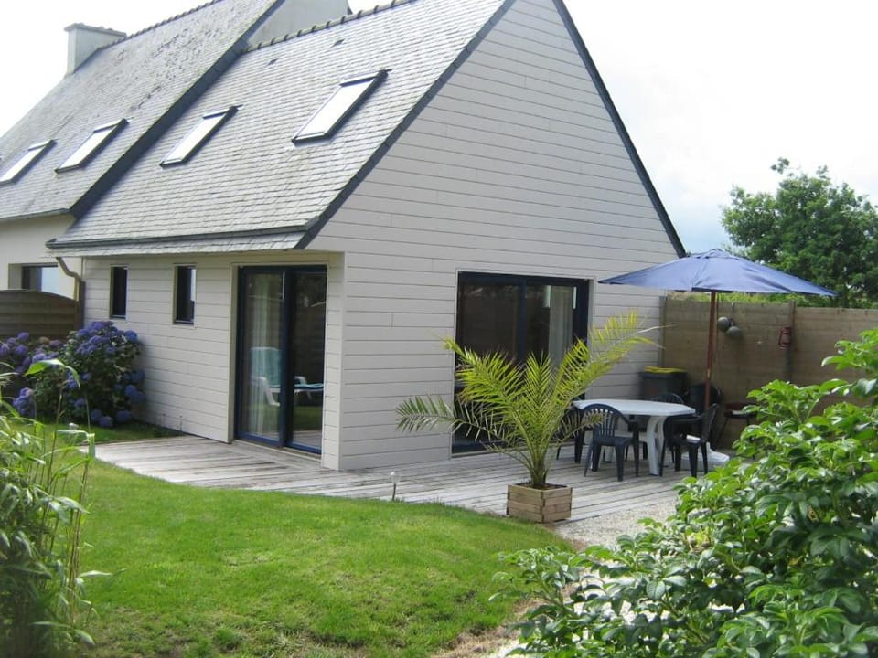 Ménez ar Broc'h House in Plouguerneau