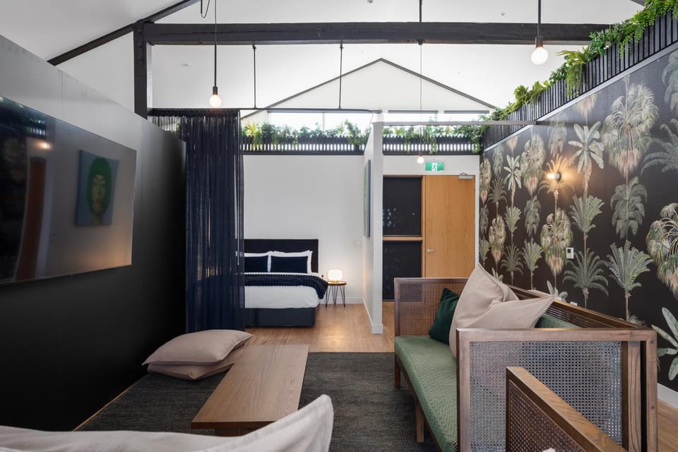 Living room, Photo of the whole room