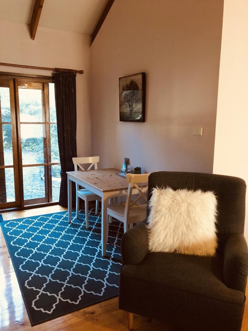 Glenview Retreat Luxury Accommodation Apartment in Melbourne