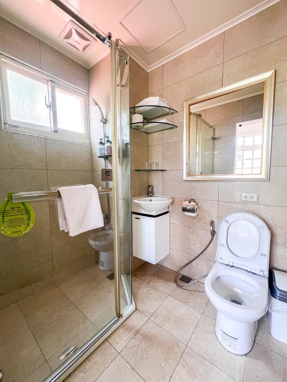 Shower, Toilet, Bathroom