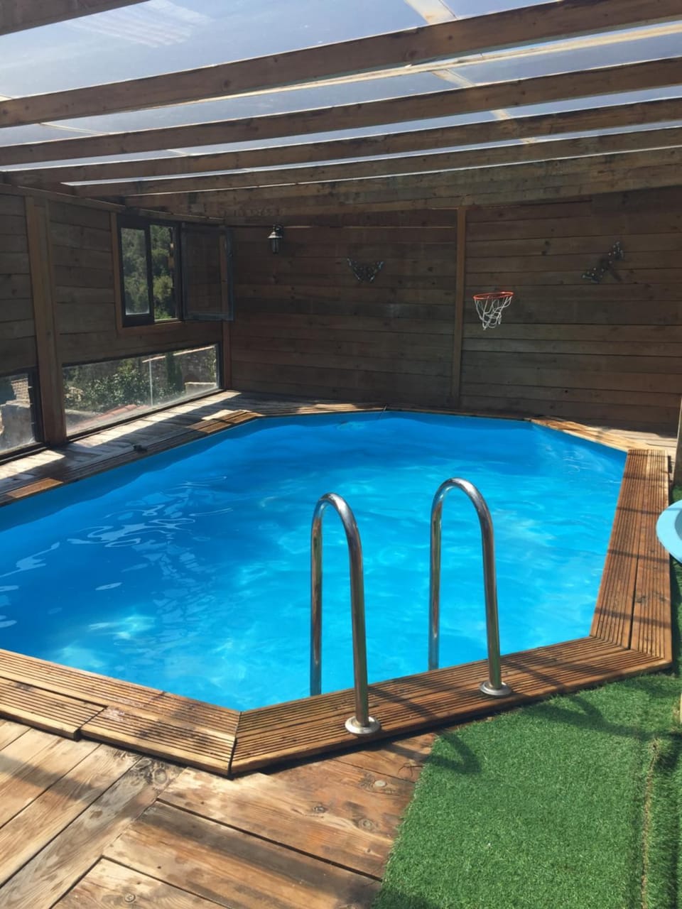 Swimming pool, Swimming pool