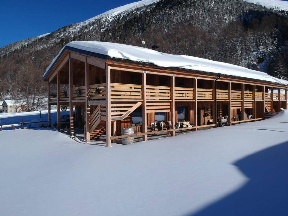 Property building, Winter