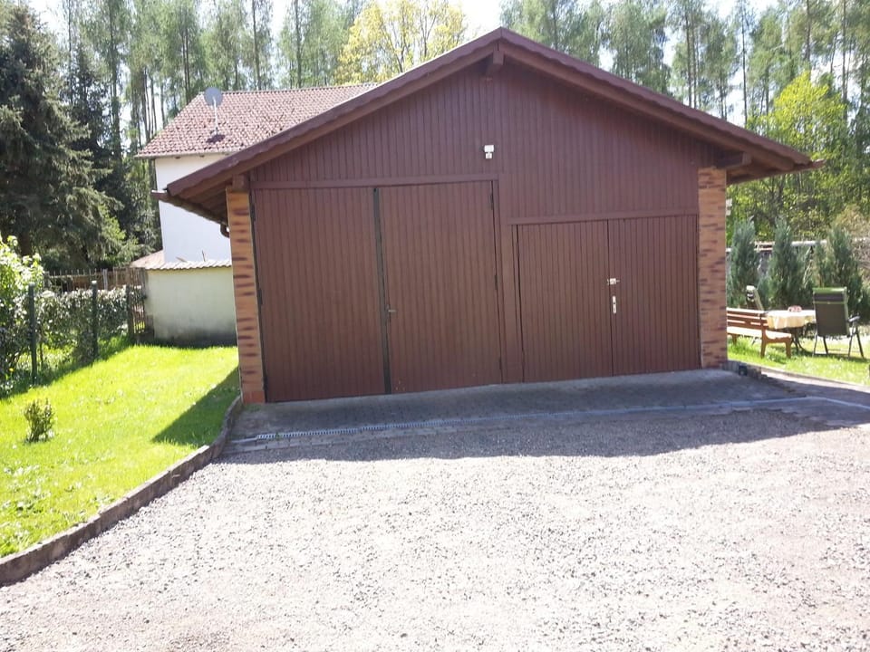 Patio, Parking