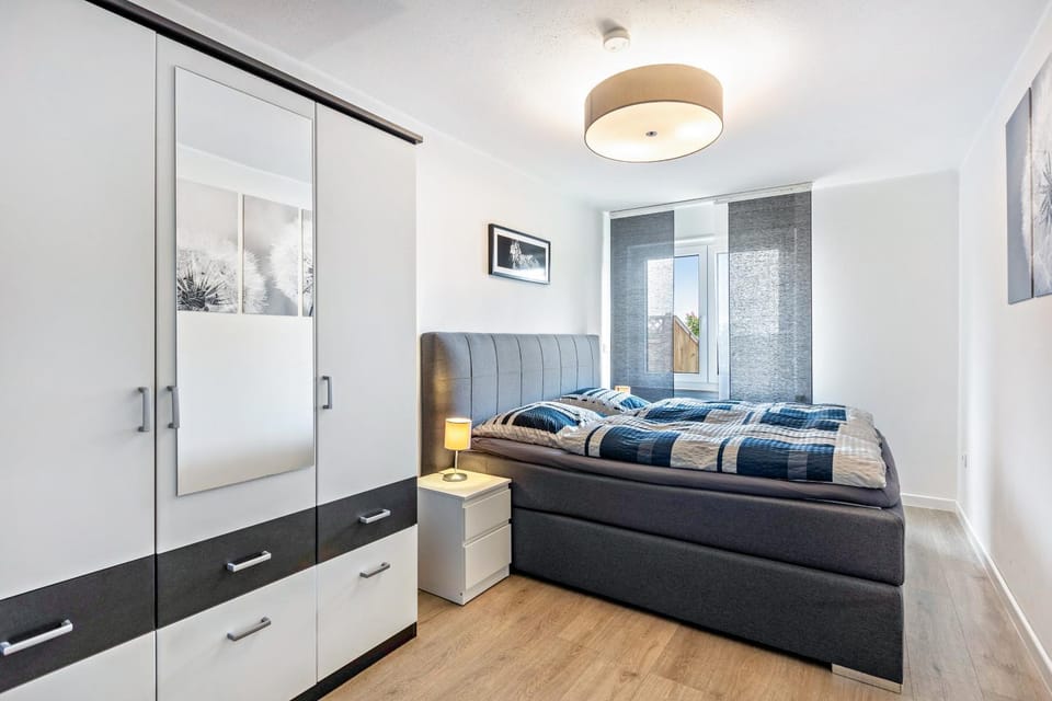 Living room, Bedroom