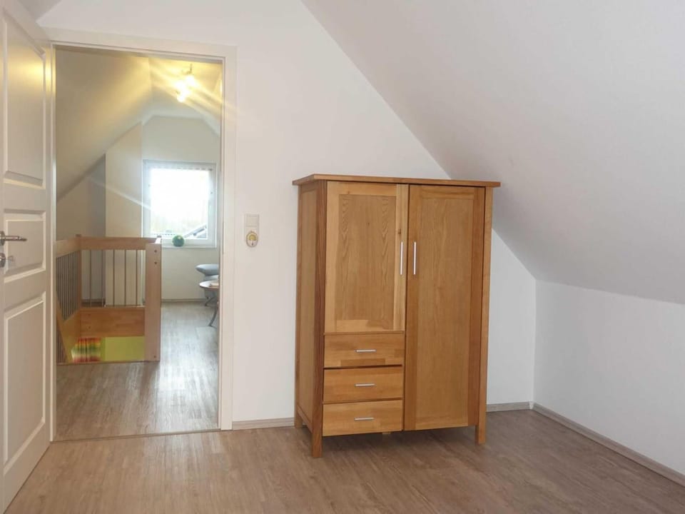 Bedroom, wardrobe