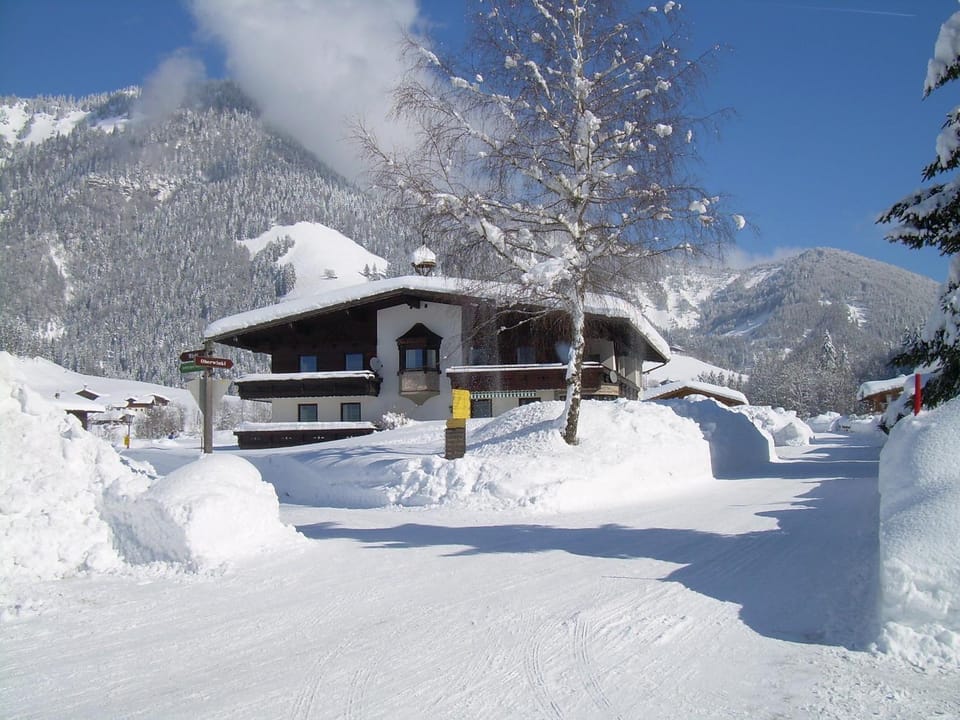 Property building, Winter