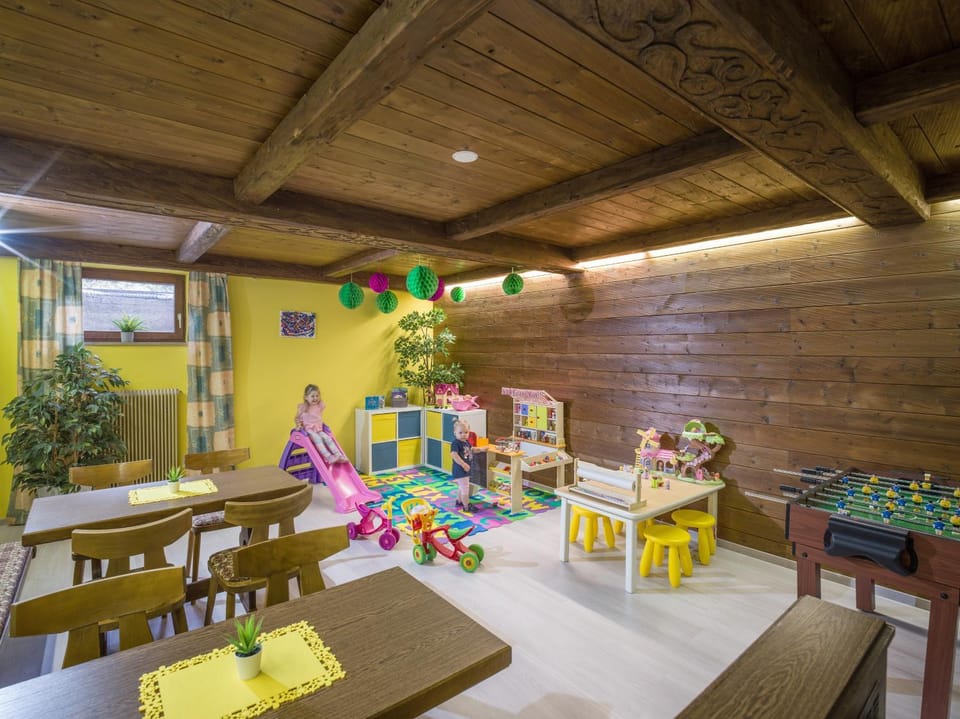 Game Room, young children, Family