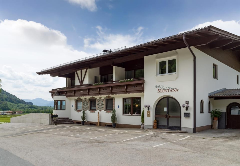 Property building, Facade/entrance, Summer