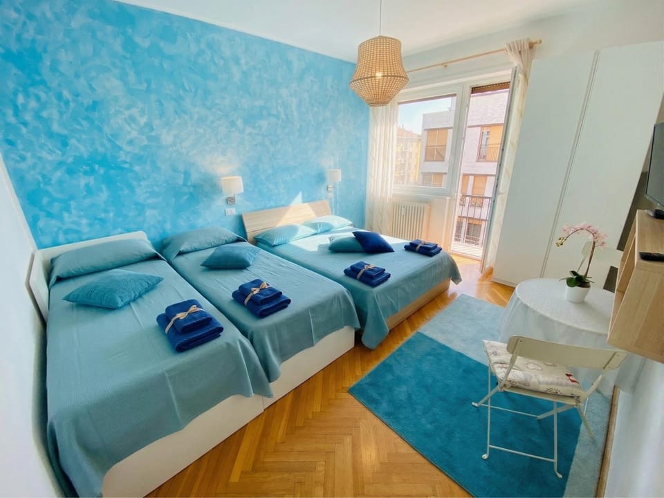 Bedroom, air conditioner, air conditioner