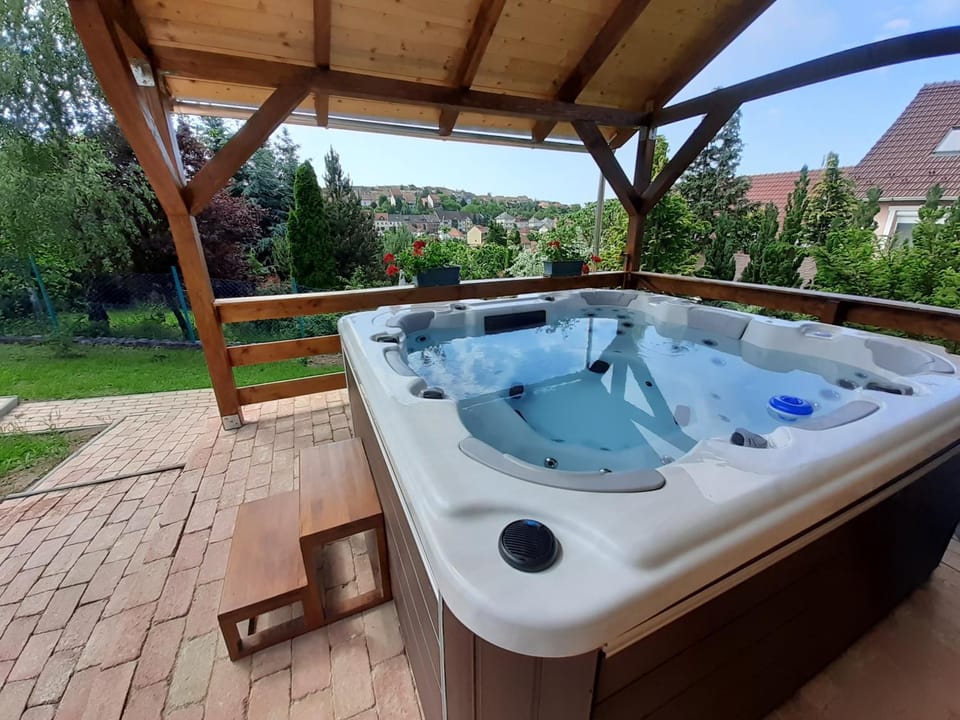 Pool view, Swimming pool