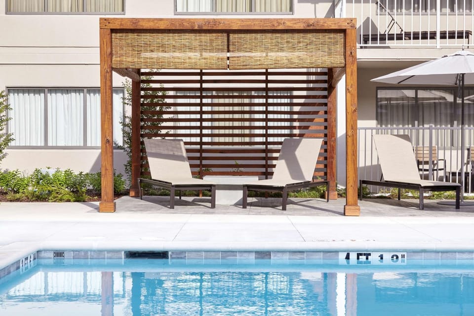 Balcony/Terrace, Pool view