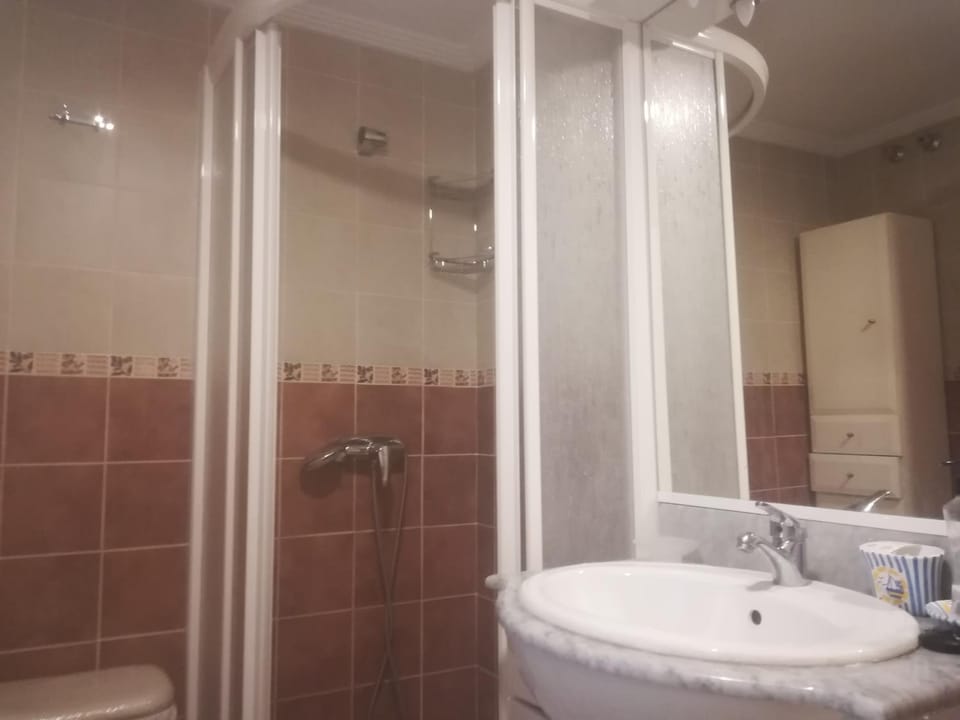 Shower, Bathroom
