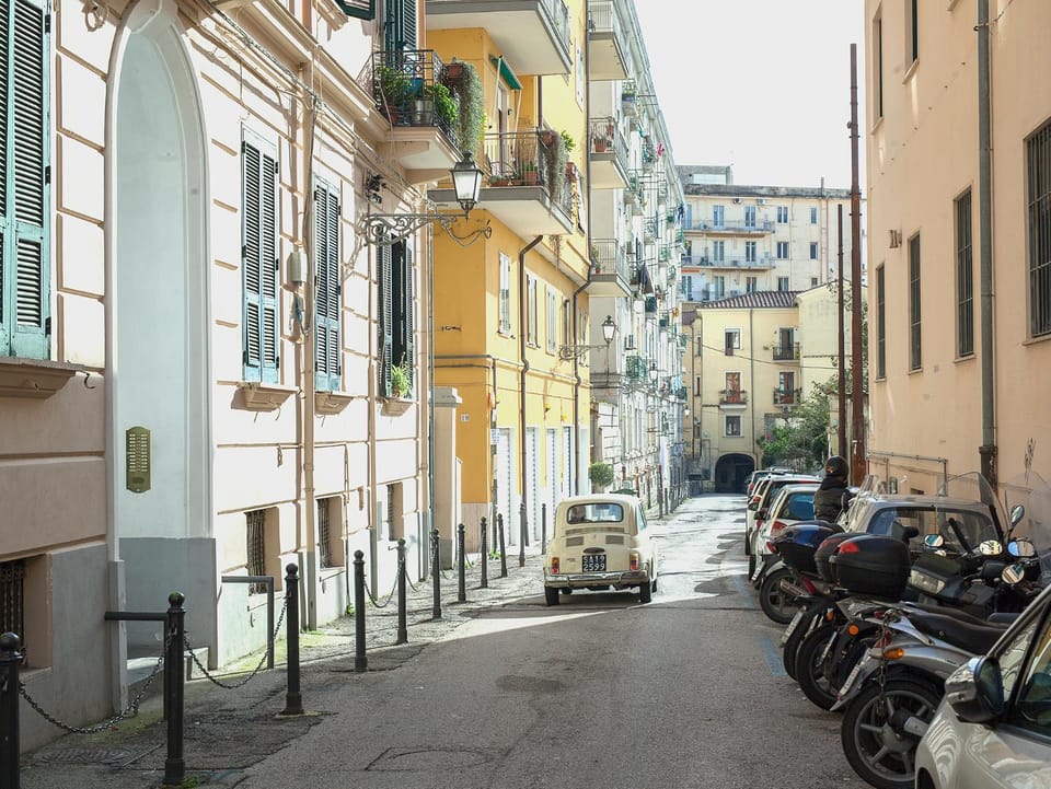 Property building, Day, Street view, Location