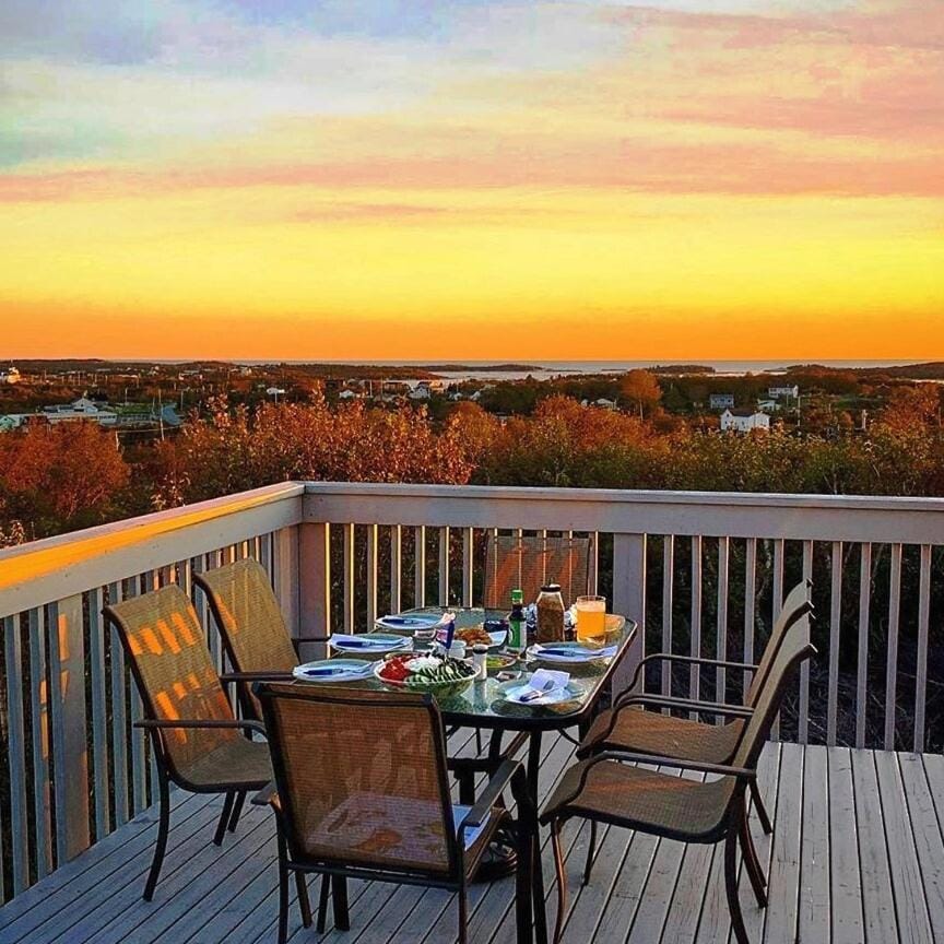 Panoramic Sunrise House House in Halifax